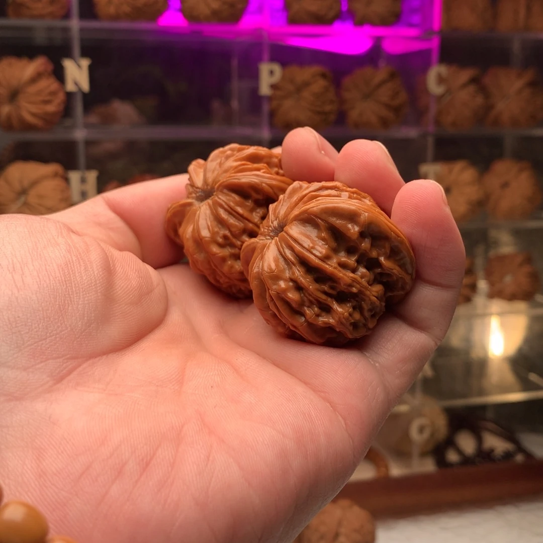 鬣***撃文玩核桃吊坠磨盘666888