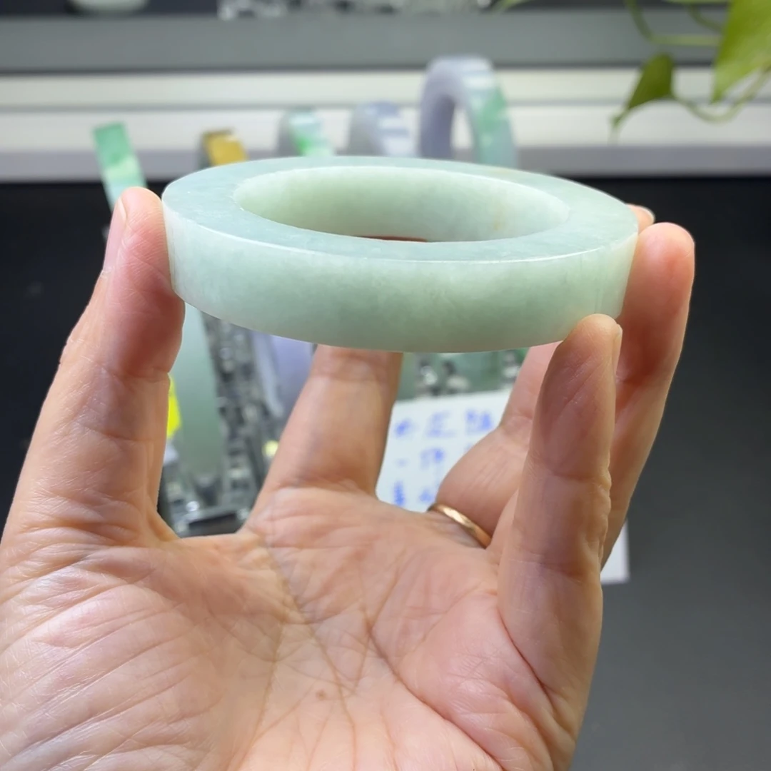 懒***猫未镶嵌翡翠手镯定制翡翠