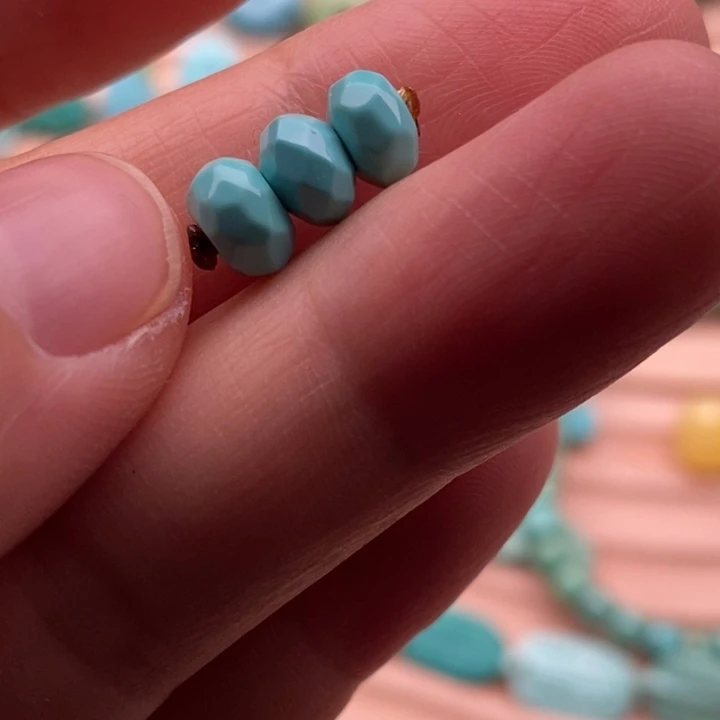 绿松石未镶嵌挂件