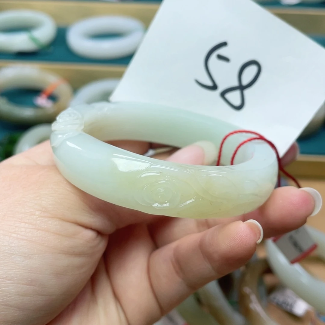 未镶嵌手镯和田玉圈口56