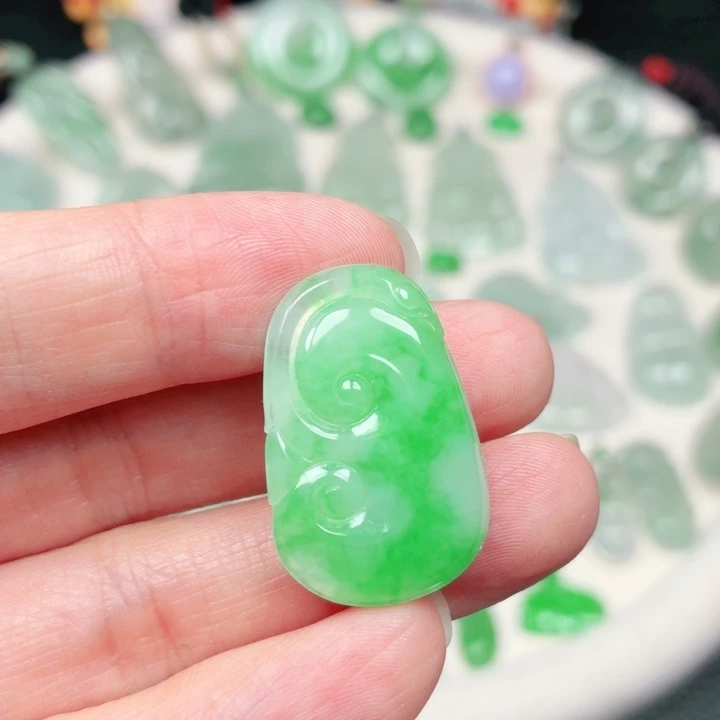 颈饰未镶嵌翡翠缅甸天然A货翡翠