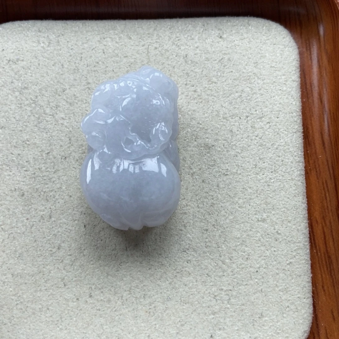 翡翠未镶嵌颈饰如意貔貅