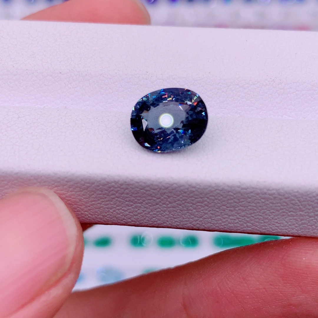 裸石未镶嵌尖晶石