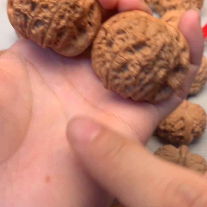 悦***声把件文玩核桃血麒麟42