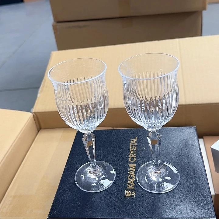 柏*瓷器。               瓷器。