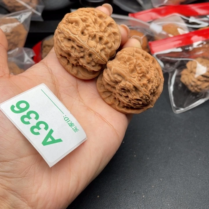 文玩核桃吊坠核桃