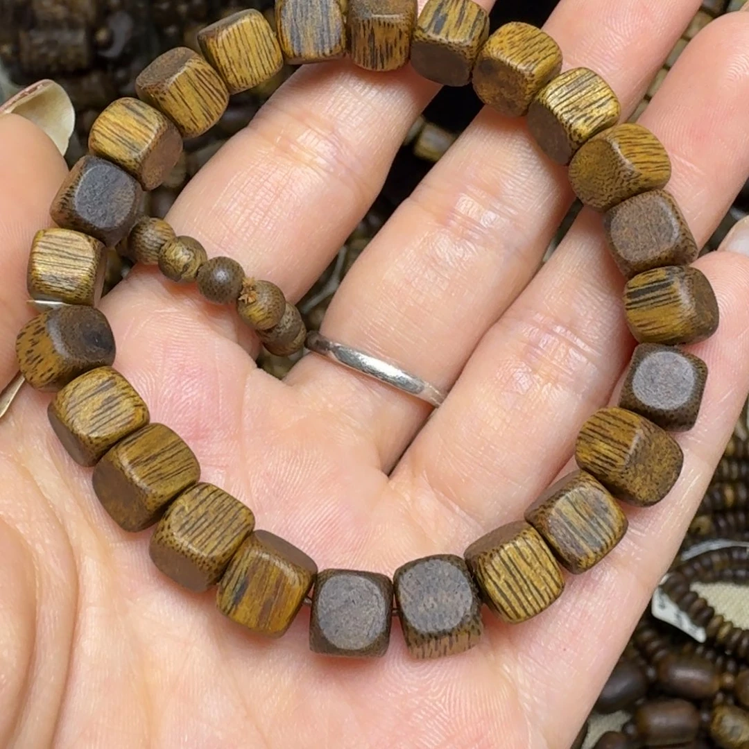 手串沉香乌身卡7-6克多样性发货一条