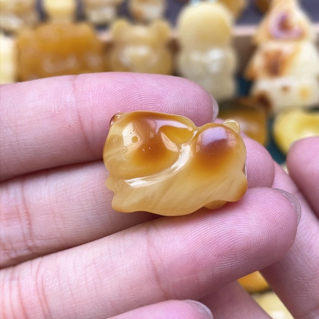 未镶嵌琥珀裸石?**绿蜜蜡