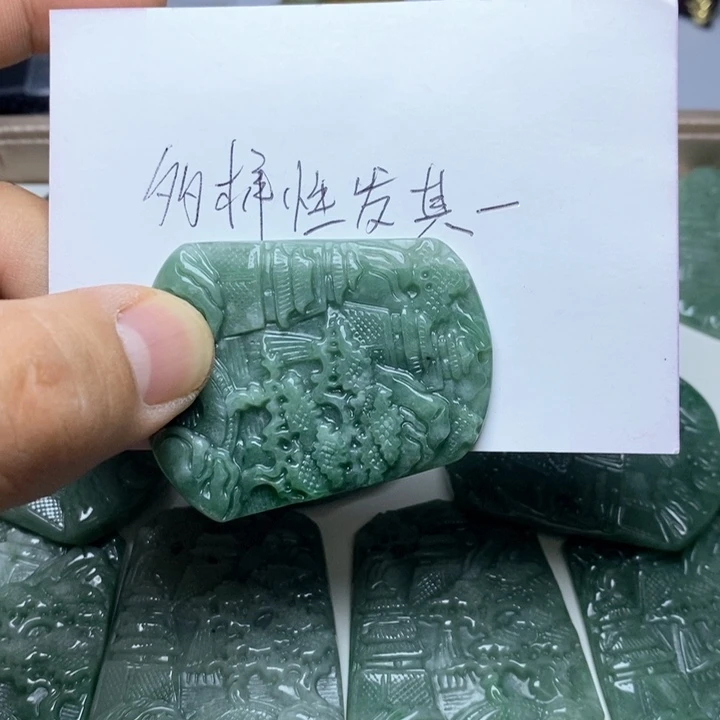 翡翠未镶嵌颈饰翡翠