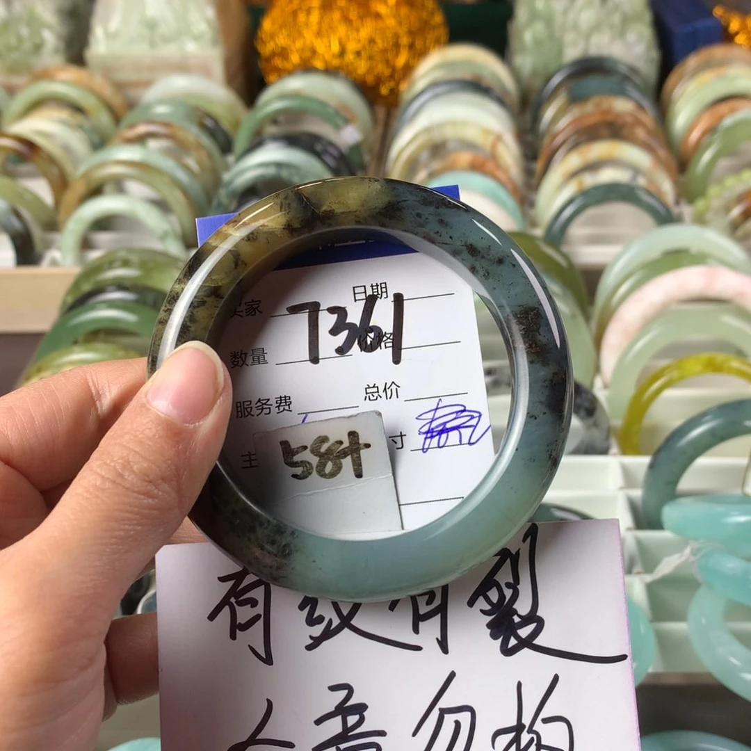 蛇纹石玉手镯未镶嵌7361