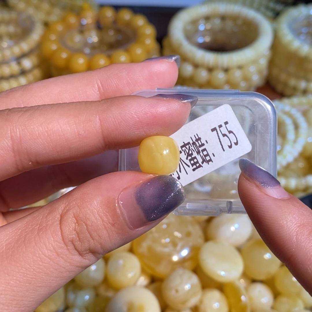 琥珀未镶嵌珠宝奇石755