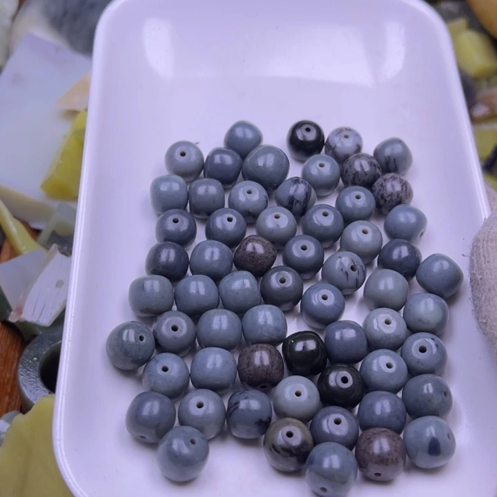 和田玉（糖玉）未镶嵌珠宝半成品