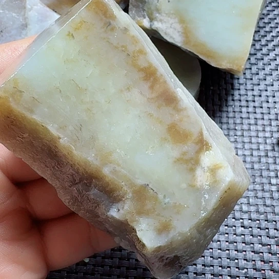 和田玉（糖玉）未镶嵌珠宝半成品