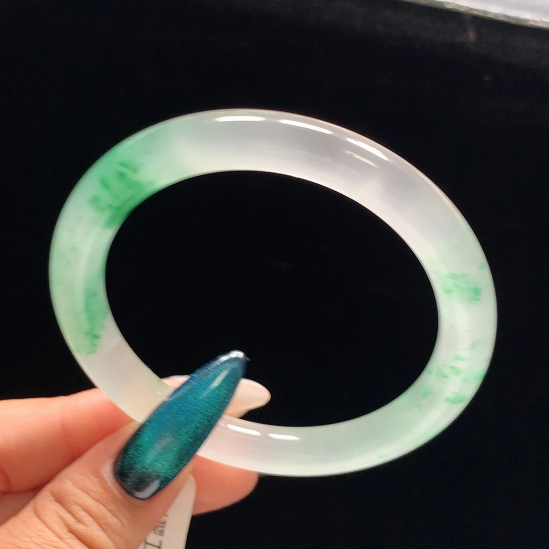 石英质玉未镶嵌镯子55