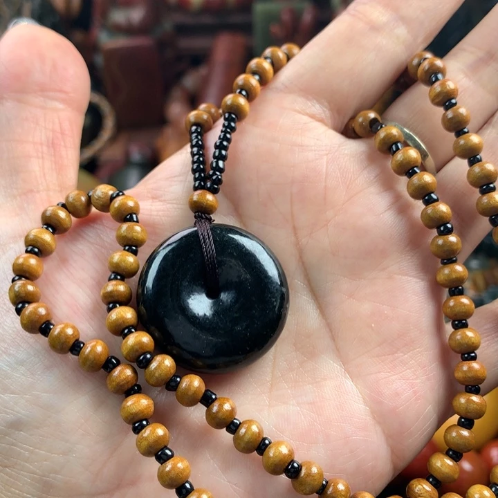 透闪石质玉未镶嵌珠宝奇石