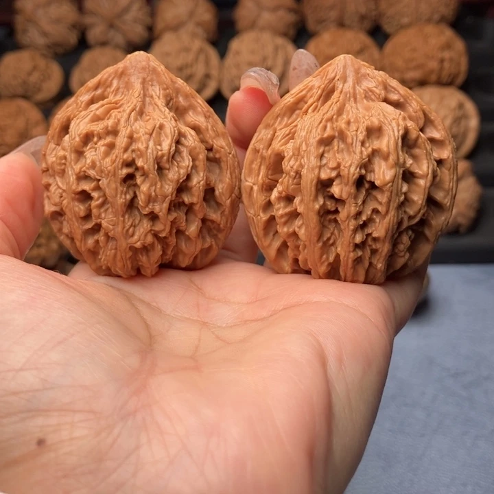 文玩核桃把件野生九龙筋43