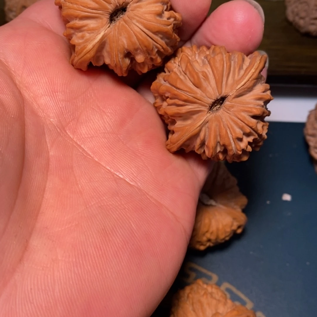 阿***迪文玩核桃吊坠文玩核桃四座楼