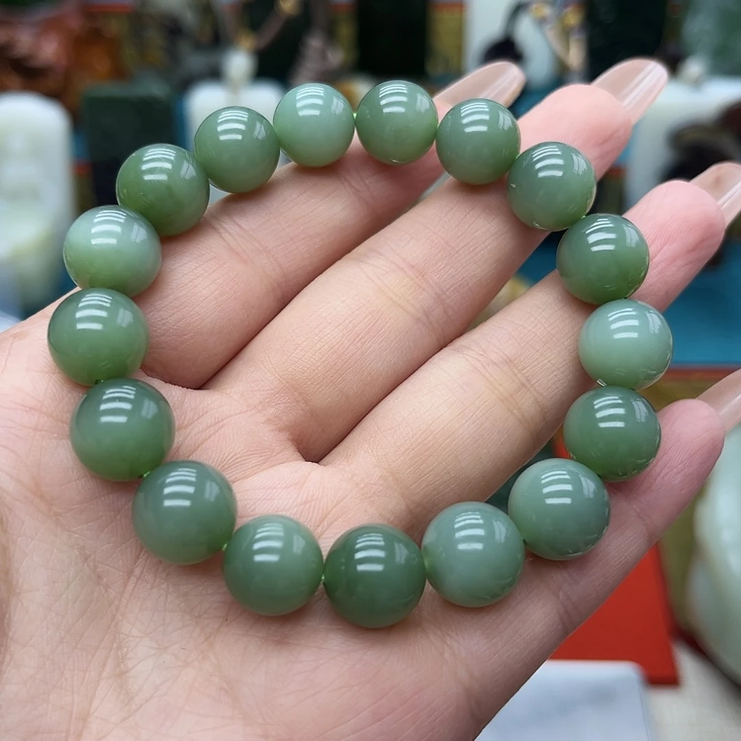 和田玉未镶嵌车挂