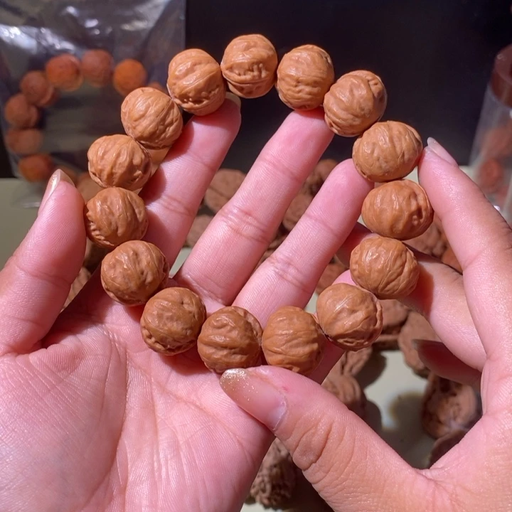手串文玩核桃……36