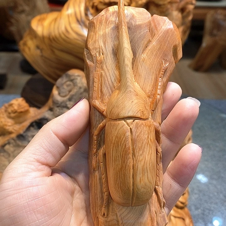 柏木（崖柏）玉化甲虫