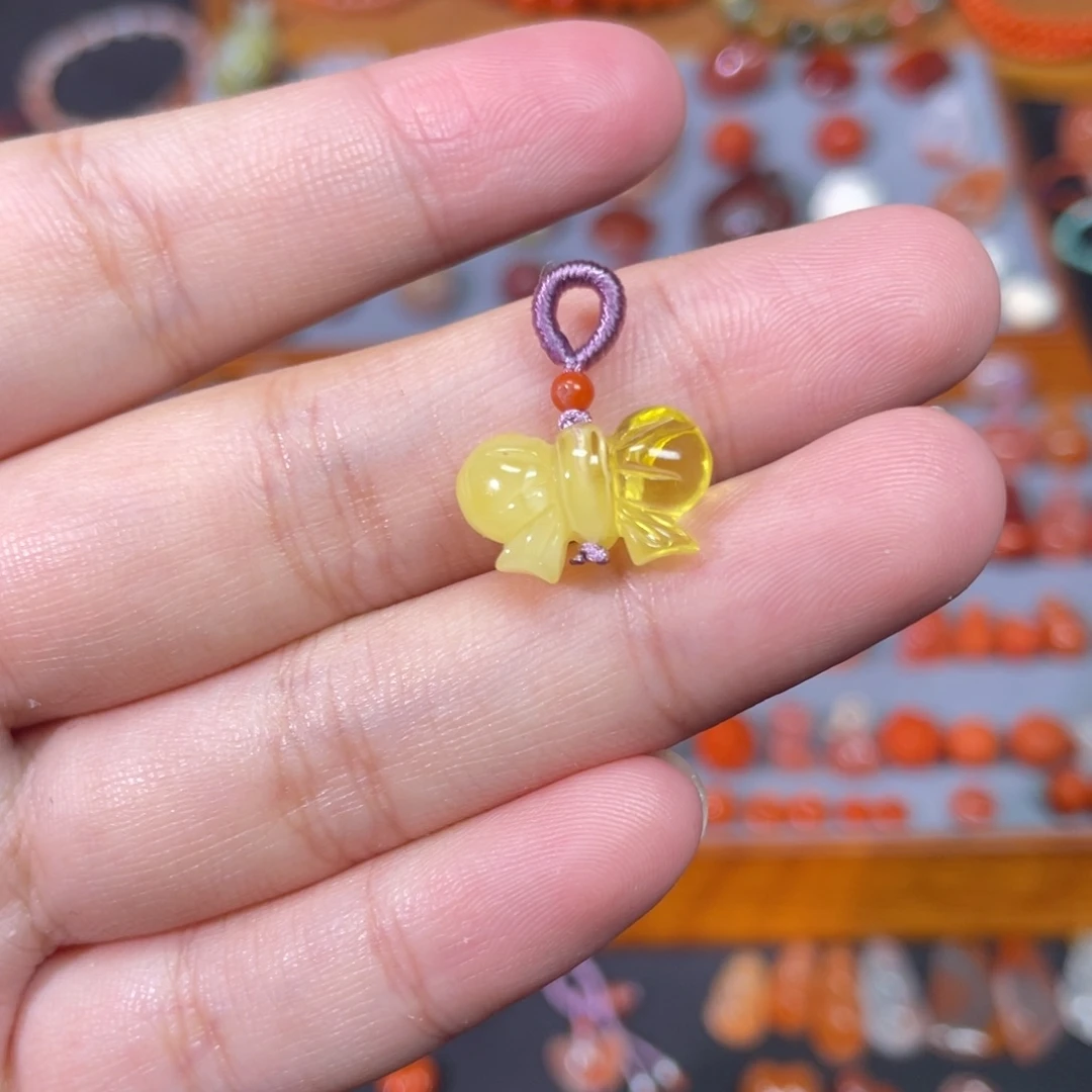 蜜蜡未镶嵌裸石蝴蝶结