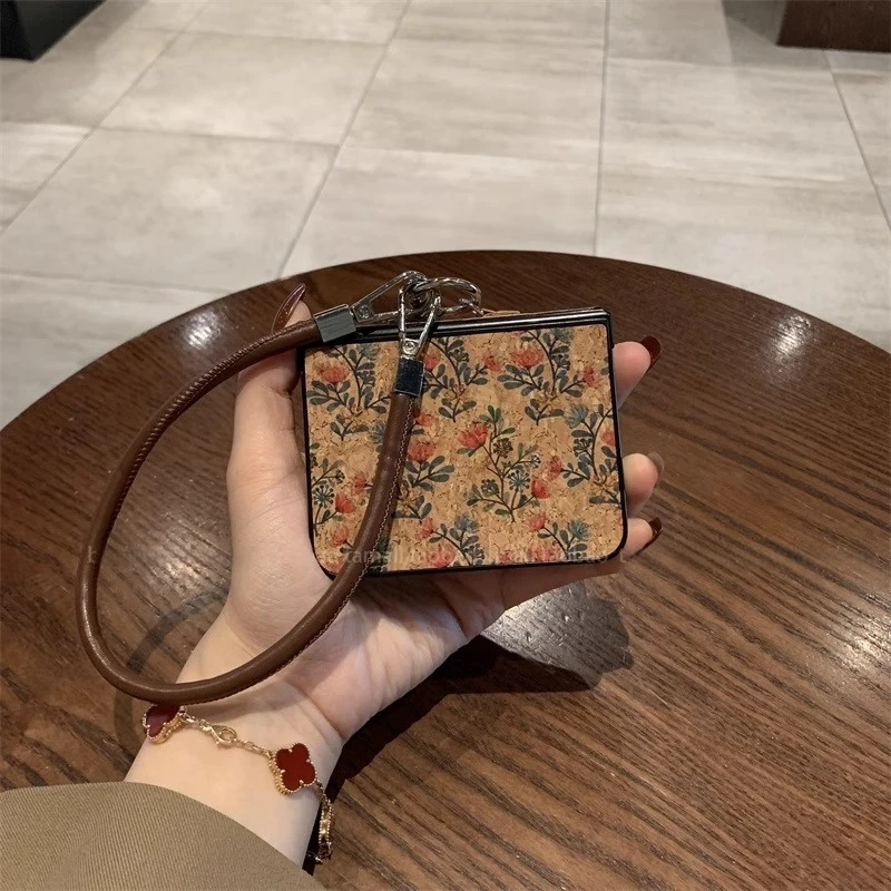 适用荣耀Magic V Flip手机壳折叠屏复古棕皮纹小红花高级女保护套