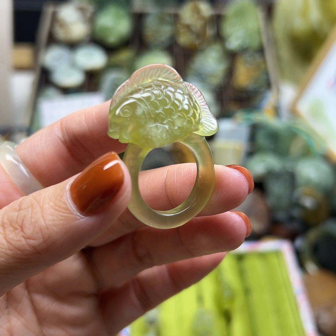 岫玉未镶嵌颈饰岫玉小鱼戒指18.3