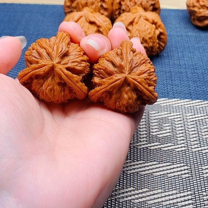 清***茶文玩核桃吊坠三棱