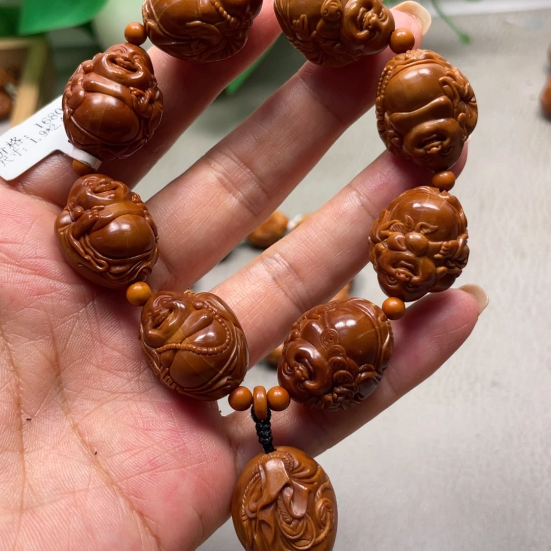 吊坠橄榄核鲨鱼背弥勒