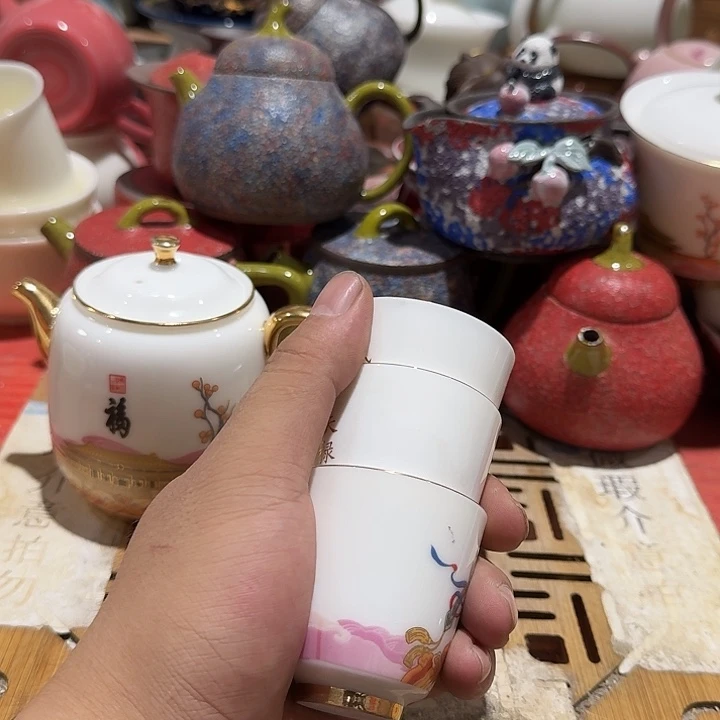 微***辣瑕疵茶具，介意勿拍