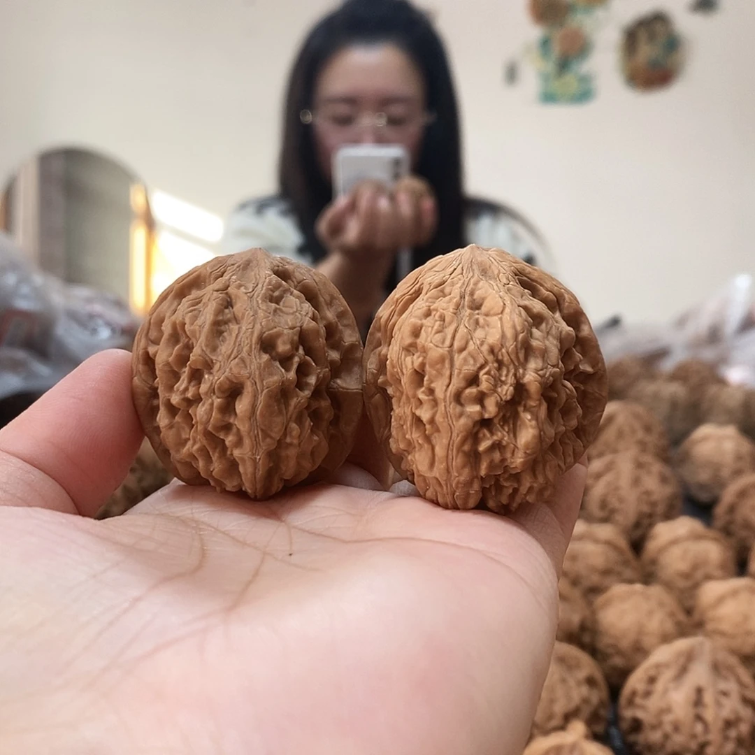 吊坠文玩核桃牡丹纹37磕