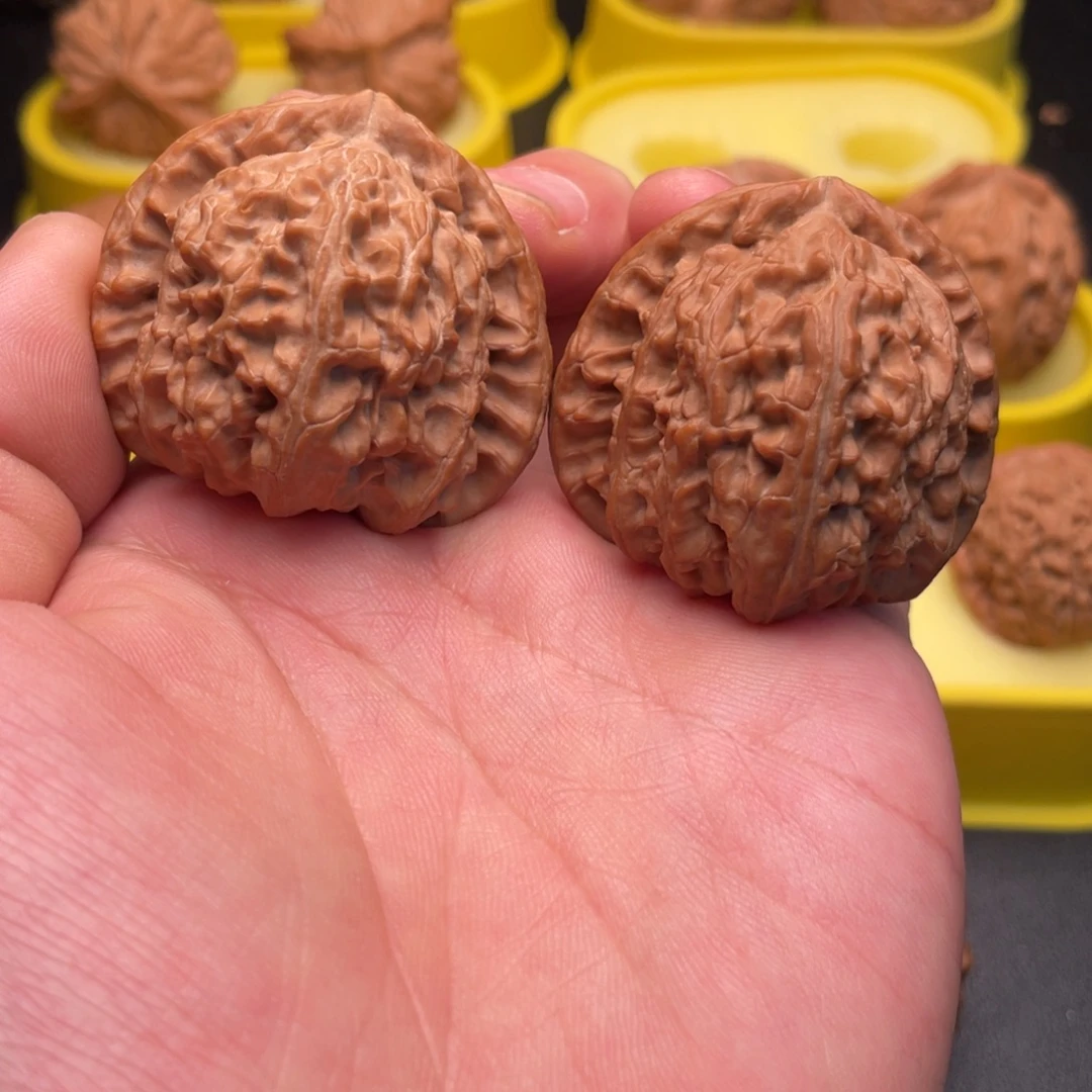 文玩核桃吊坠三角白43