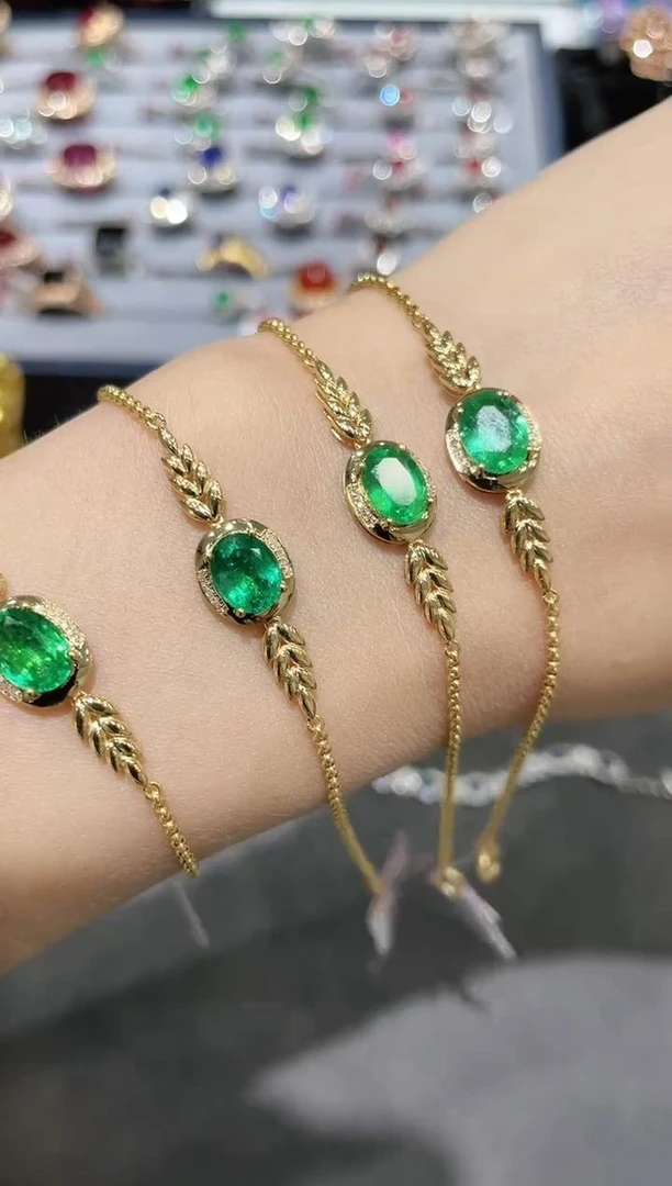 18K金镶嵌天然祖母绿手链天使之翼款 多样性发其一 约1.25ct