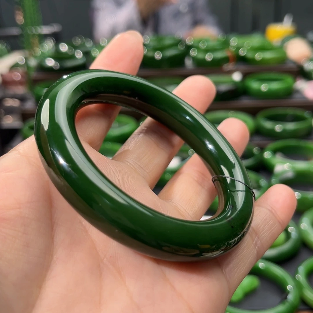 未镶嵌手镯和田玉（碧玉）