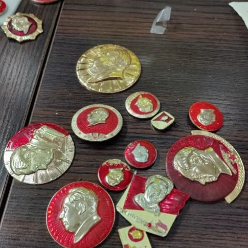 其他普通金属7***叔纪念章