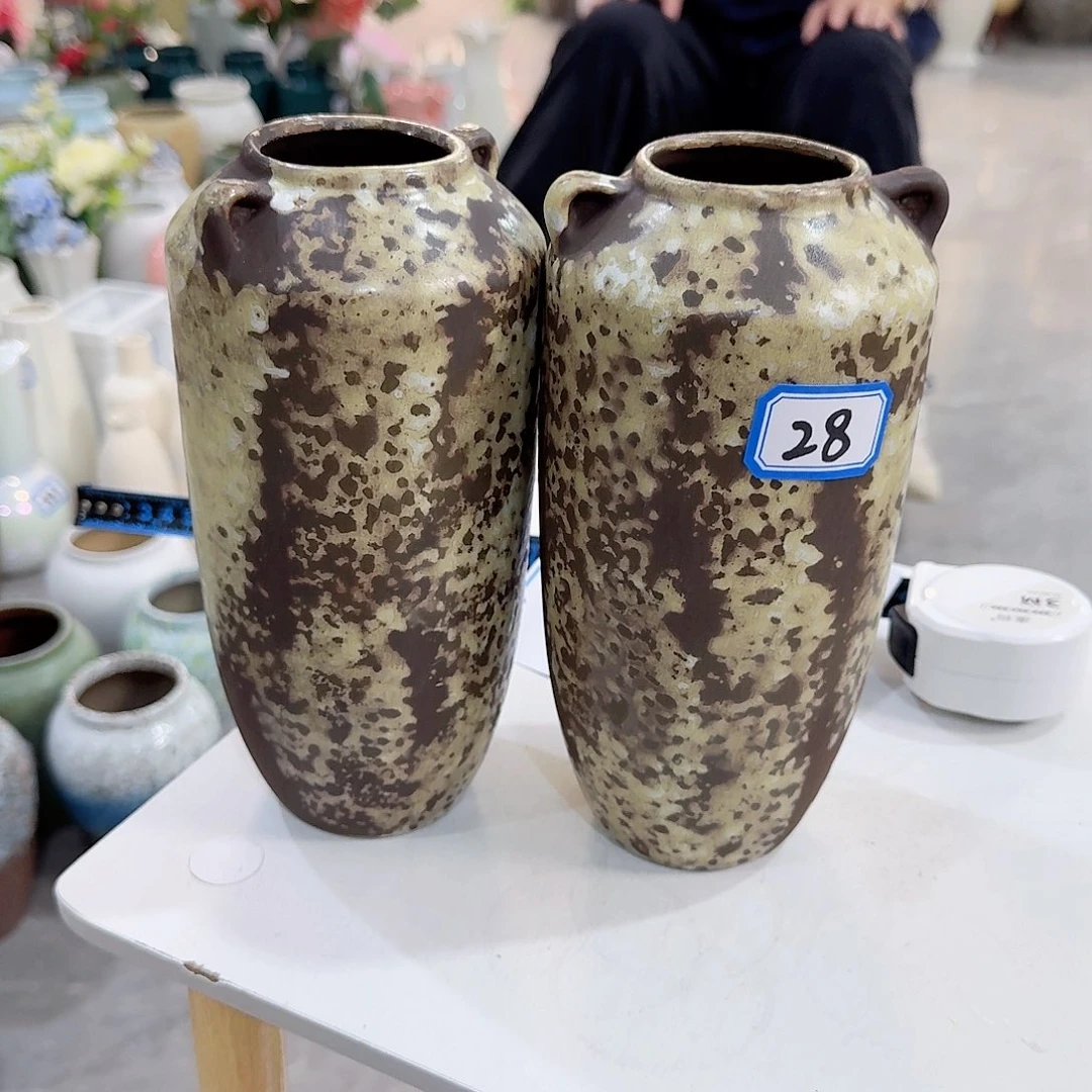 晓***-28号一对陶瓷高20厘米微瑕