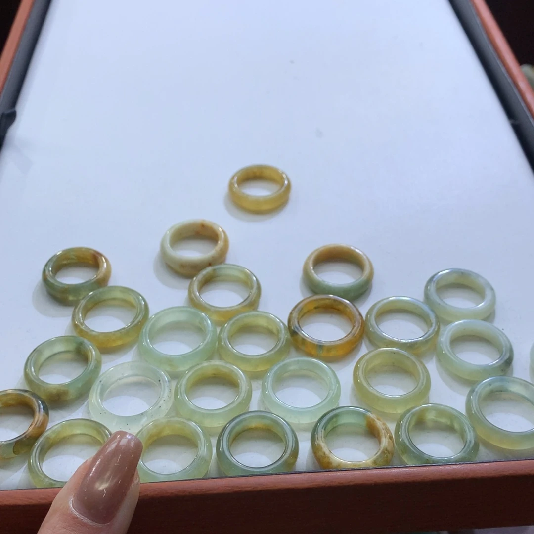 蛇纹石玉未镶嵌戒指多样性发一个