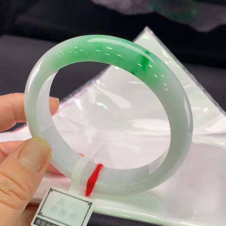 翡翠未镶嵌手镯正圈60.5