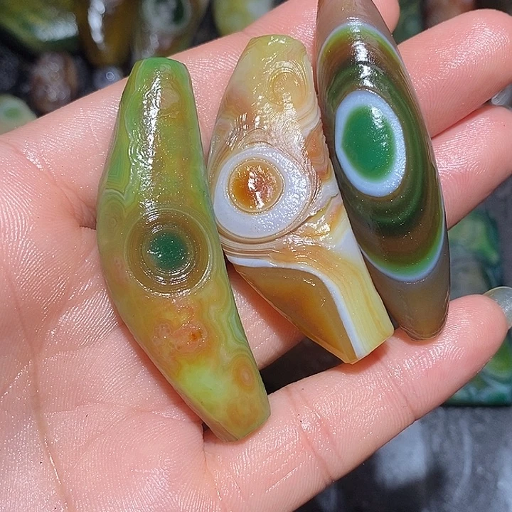 奈***生合金颈饰玛瑙/玉髓