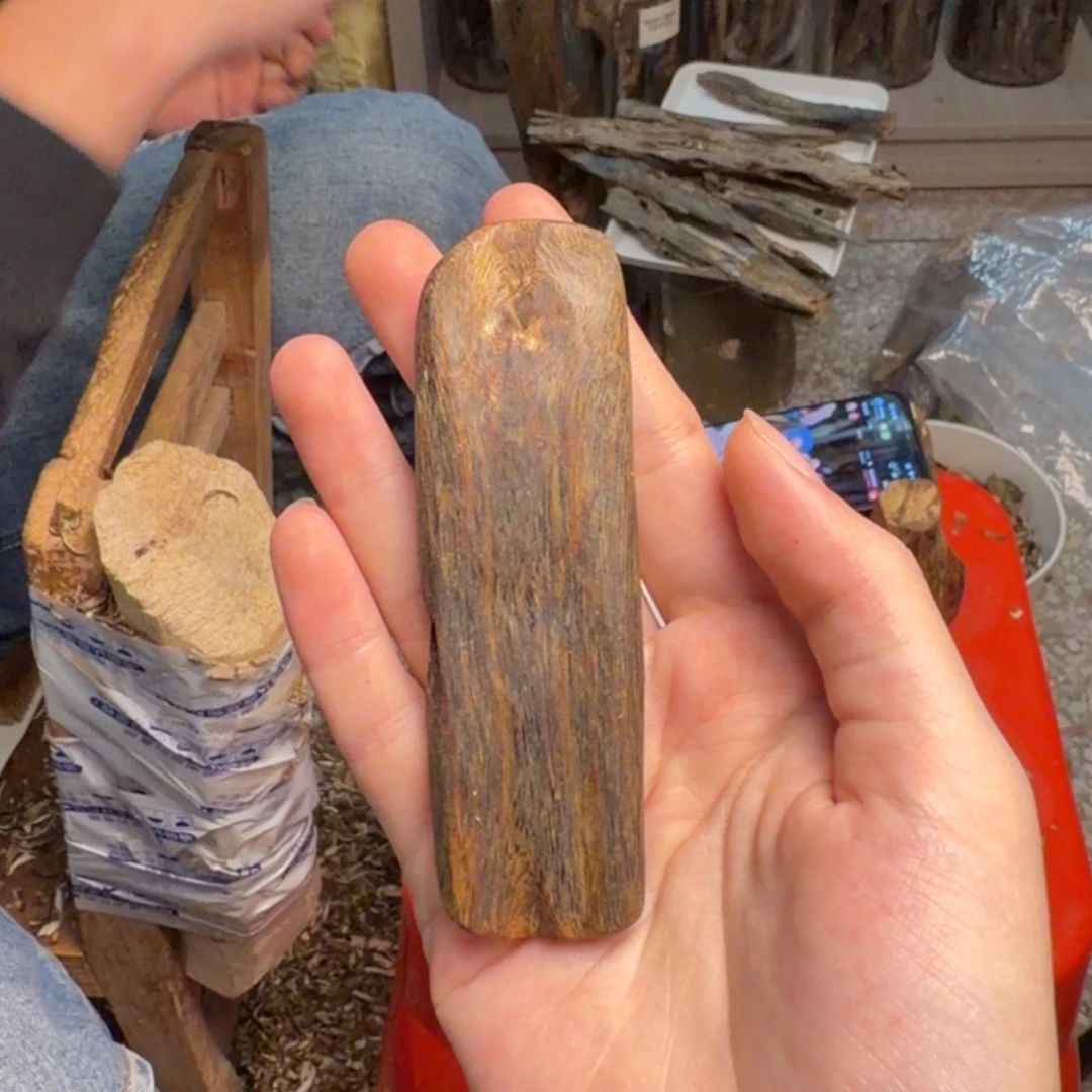 沉香碎屑沉香白棋块料15克