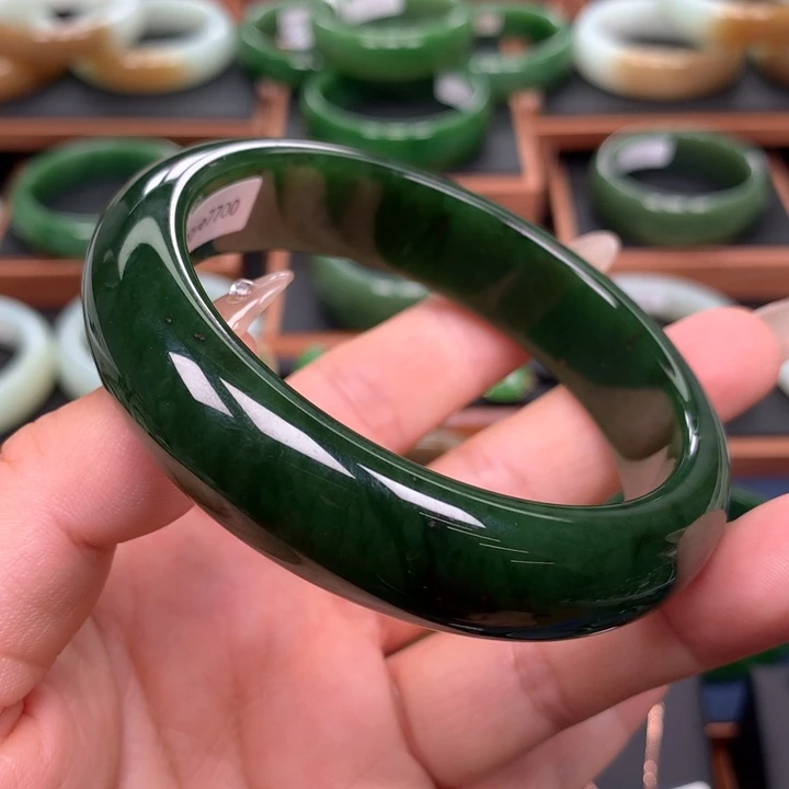 和田玉（碧玉）手镯未镶嵌6364圈口