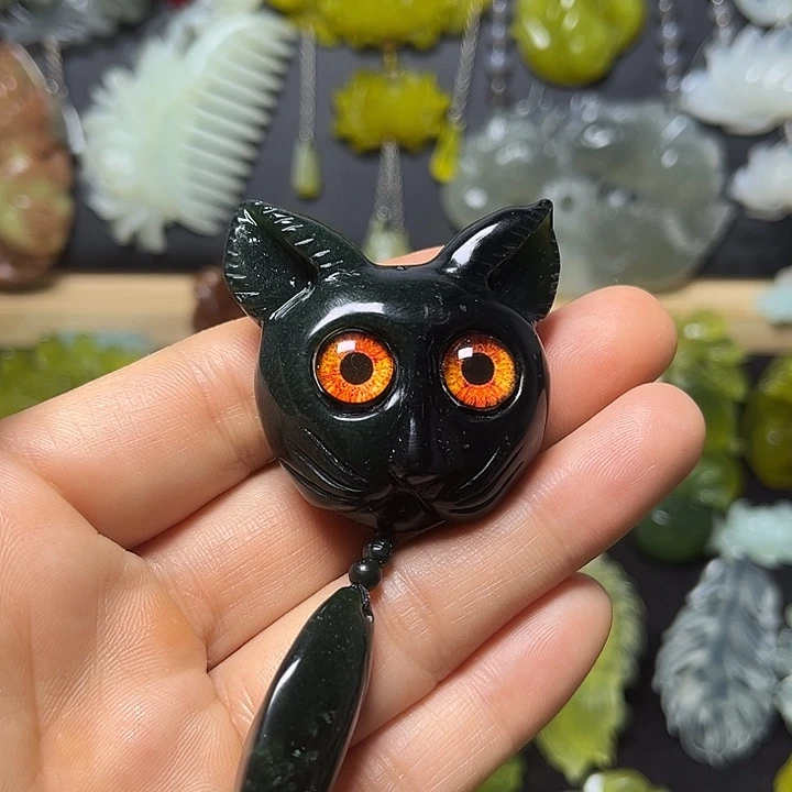 蛇纹石玉未镶嵌颈饰