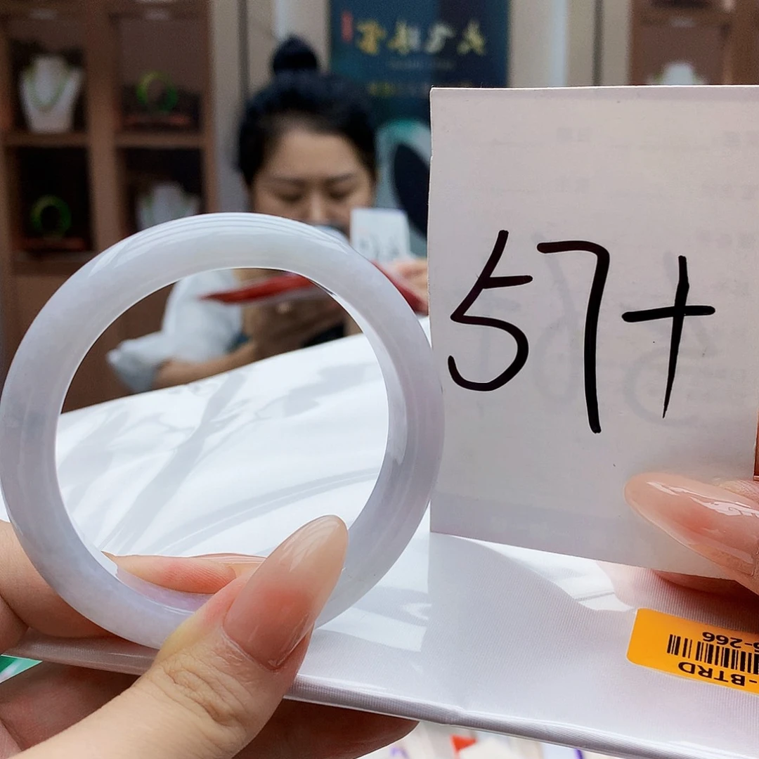 翡翠手镯未镶嵌00……