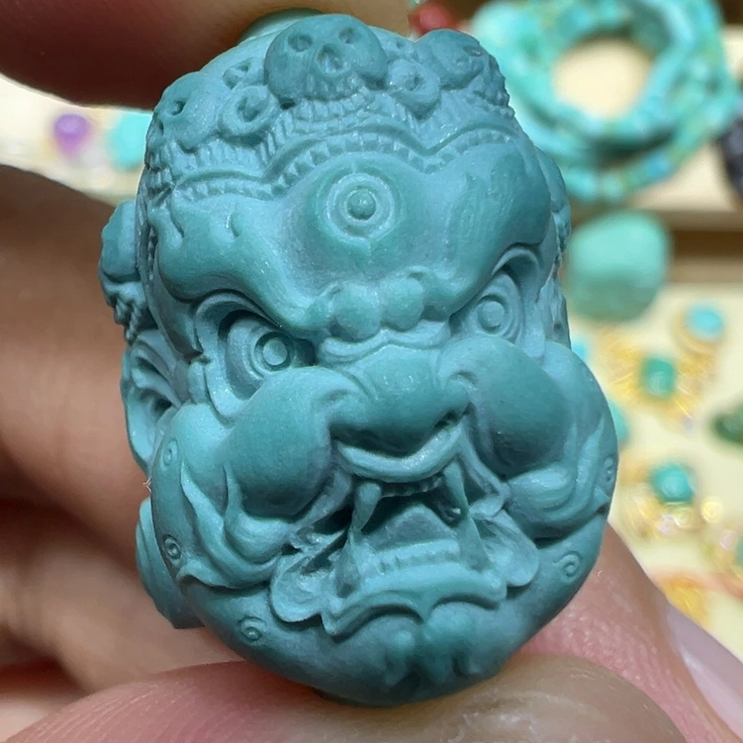 绿松石未镶嵌颈饰