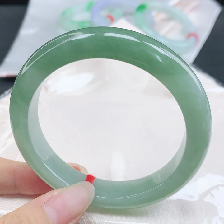 翡翠未镶嵌手镯缅甸57.2胶润细腻油青绿半山水正圈