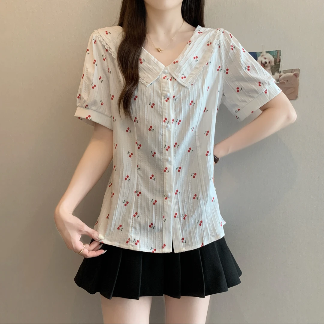 清2025夏季款胖mm大码甜美气质樱桃短袖衬衫减龄娃娃领上衣64694