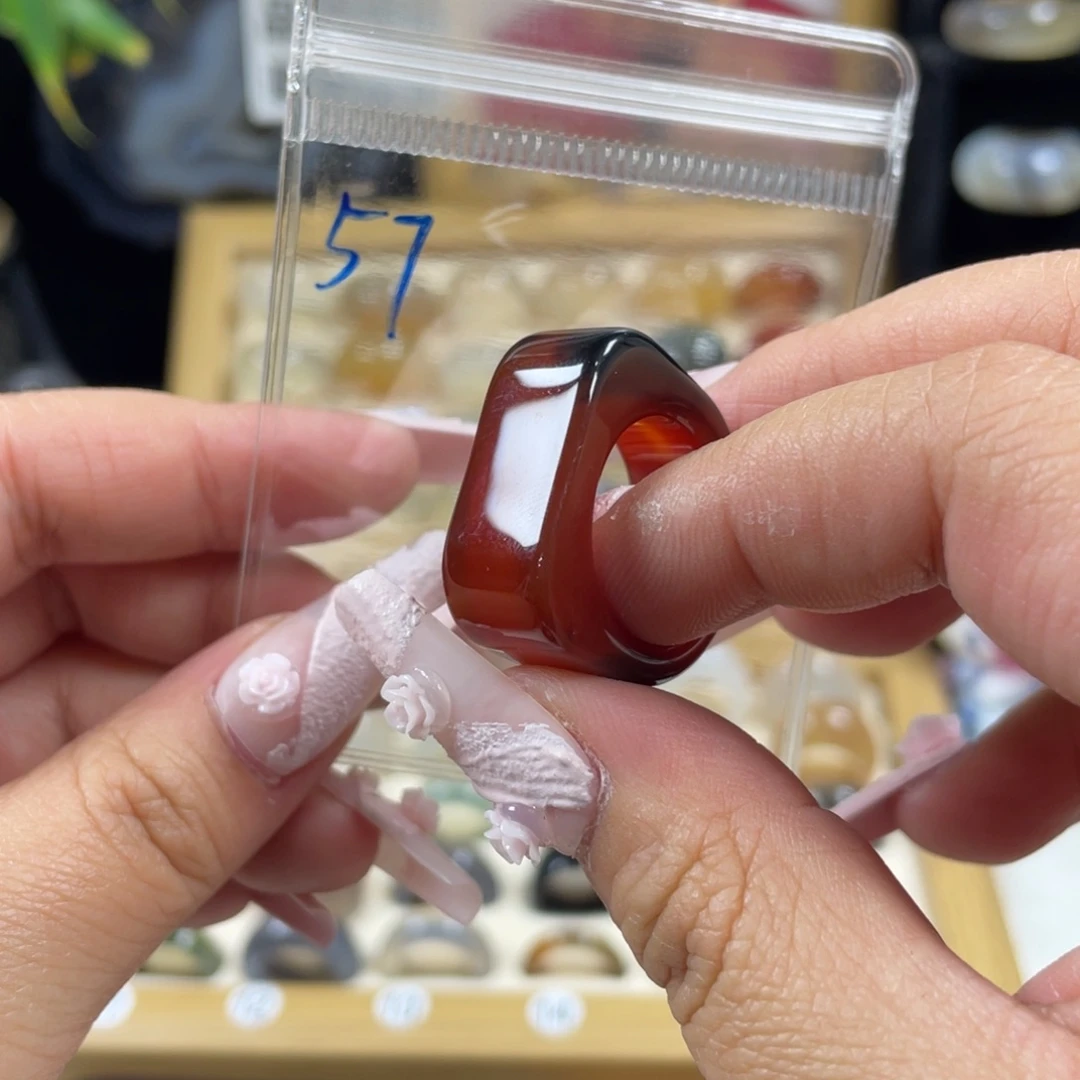 玛瑙/玉髓未镶嵌戒指57号港码18直径18.2（非质量问题.不退不换）