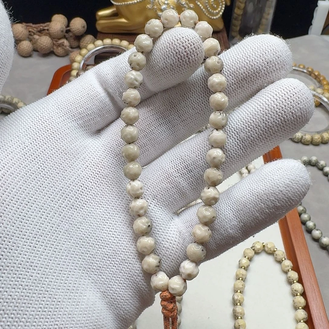 星月菩提手串石玉料7改无相手持瓷白玉化料三分之二留白小细星