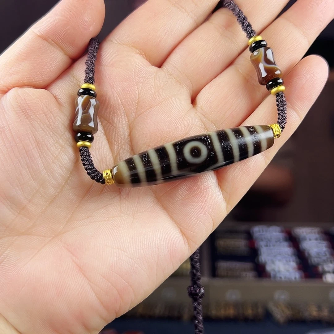 玛瑙/玉髓合金颈饰～张魁