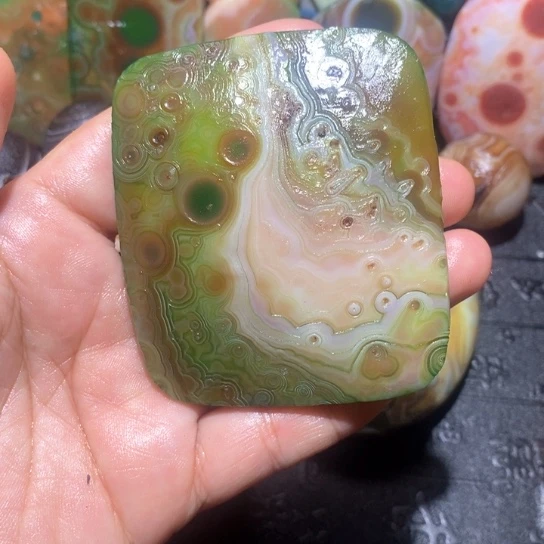 石英质玉珠宝半成品未镶嵌罗*诚